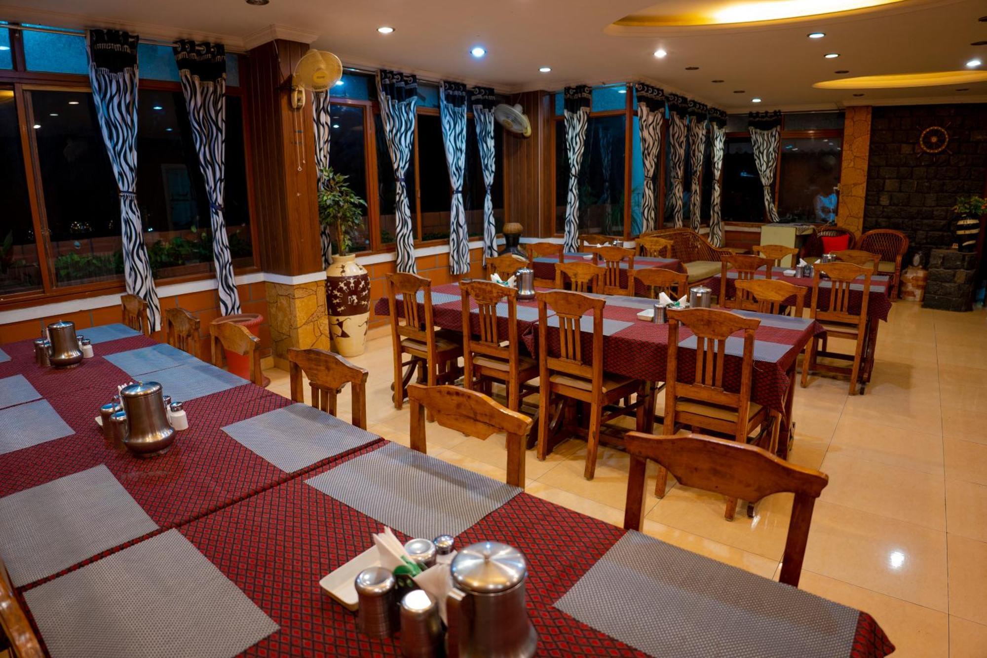 The Nest Inn Resort Масинагуди Екстериор снимка